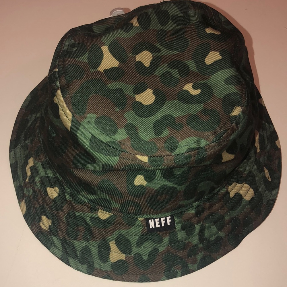 Neff NWT Camo Hunting Fishing Surfing Military Hat